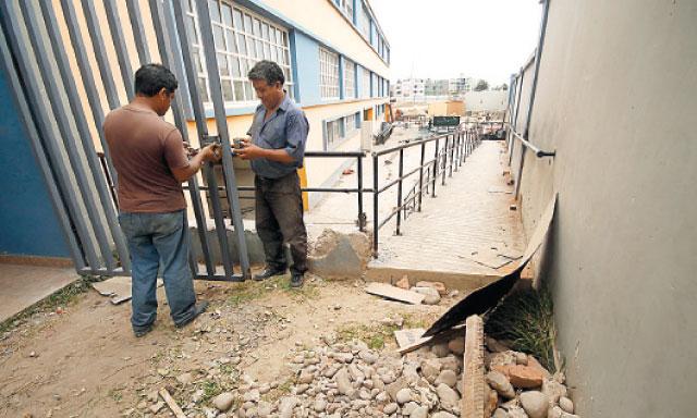 Ministerio de Educación entrega buena pro a 4 empresas deficientes