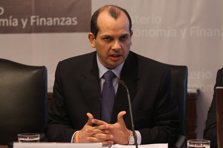 MEF adquirió zapatos por un total de 54 mil nuevos soles