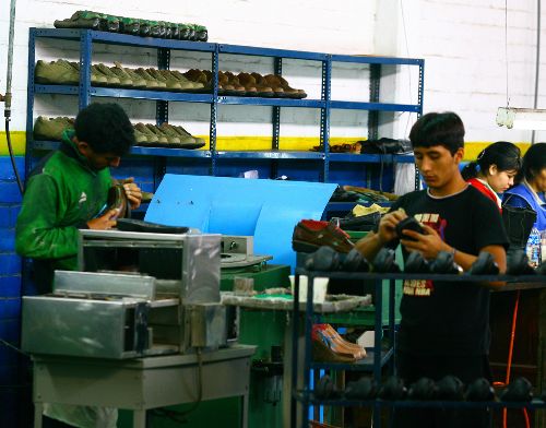 Estado diseñará política para impulsar a las mypes