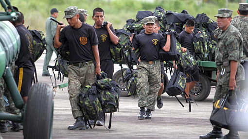 Ocho oficiales fueron denunciados por compra irregular de raciones para el VRAE
