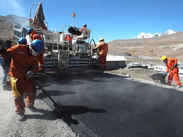 Advierten que inversiones en obras públicas corren riesgo