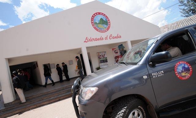 Gerente de Región dice que probarán transparencia en la compra de carros