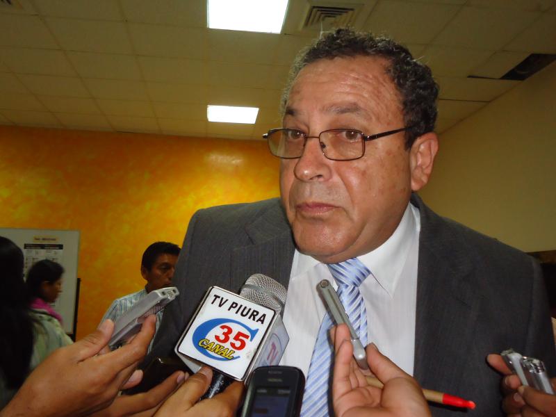 A presidente Regional Javier Atkins no le gustó preguntas de periodistas