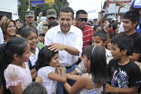 Presidente Humala pide defender programas sociales de la corrupción