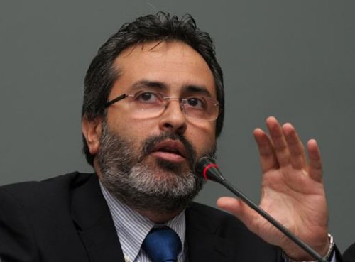 Proponen aplicar multas a funcionarios corruptos