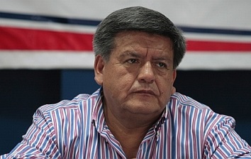 Acuña niega utilización de fondos municipales para campaña política
