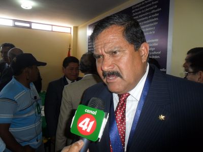 Alcalde Santiago Curi niega que en audio hablen de