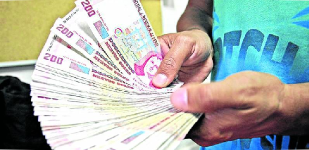 Gobierno Regional de Piura: Sueldos suman 4 millones en dos años