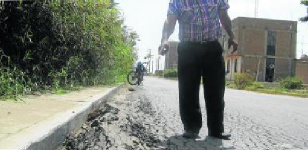 Obra de municipalidad de Lambayeque con problemas de deterioro