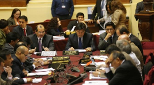 Gobierno busca mayor competencia en compras estatales y menores costos