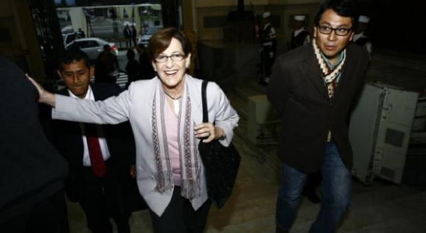 Khoury advierte que Municipalidad de Lima no puede usar dinero de la Caja