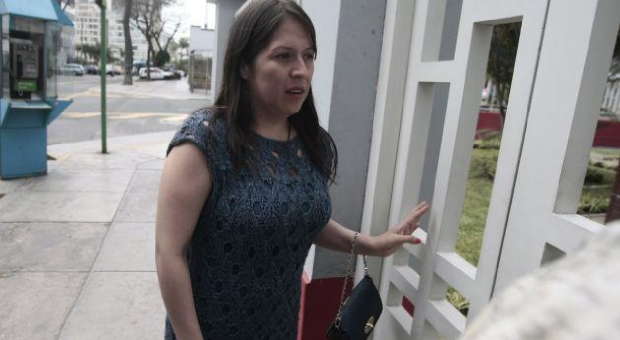 Yeni Vilcatoma: “La corrupción está de fiesta”