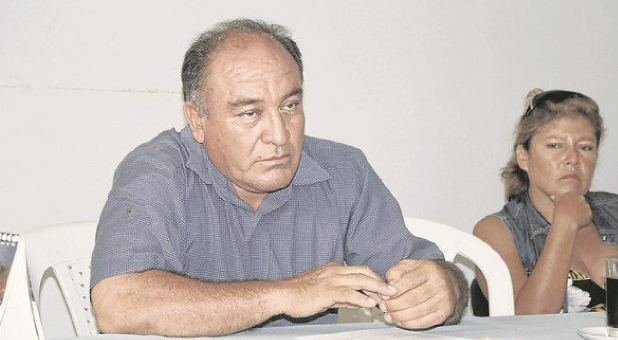 Roberto Torres compro 50 buses para su empresa a 40 mil dólares cada uno