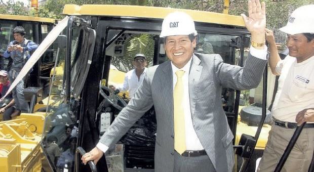 Wilfredo Oscorima: El gobernador y sus amigos Wilfredo Oscorima: El gobernador y sus amigos