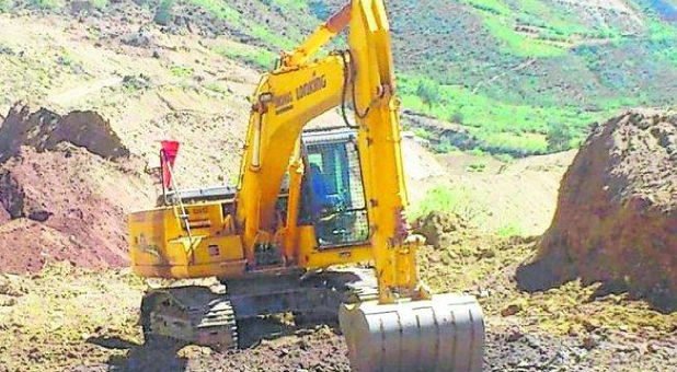 Huancavelica: 38 millones de soles en obras paralizadas Huancavelica: 38 millones de soles en obras paralizadas