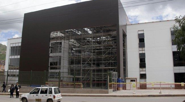 Cusco: Comisión encontró irregularidades en ejecución del Hospital Antonio Lorena