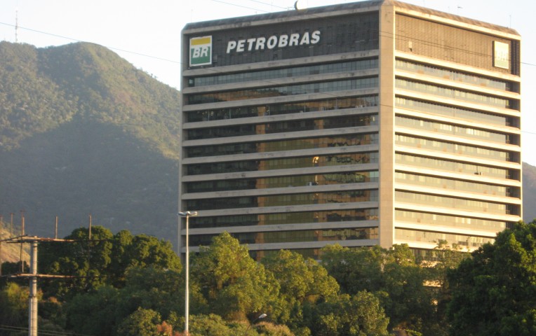 Habría funcionarios comprometidos en negociaciones ilegales por caso de empresas brasileñas
