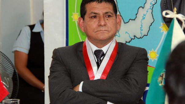 Gobernador no deslinda blindaje a su exsocio