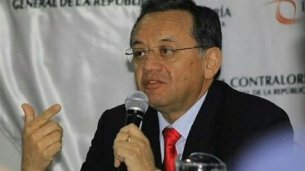 Ochenta auditores vigilarán transferencia de Gobierno, informa contralor