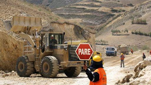 Reactivar la inversión en infraestructura, pero ¿qué hacemos con el SNIP?