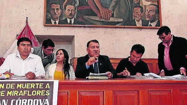 Arequipa: Denuncian contratos irregulares en municipios distritales