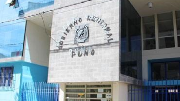 Puno: Descubren licitaciones dirigidas en gestión de Mauricio Rodríguez