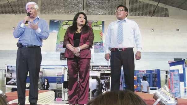 La historia del empresario que quiso estafar a la región Arequipa con máquinas de coser