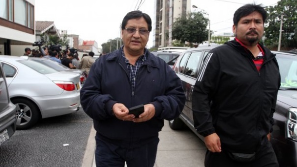 Implican a Carlos Moreno en contratación a dedo de empresa para el Loayza