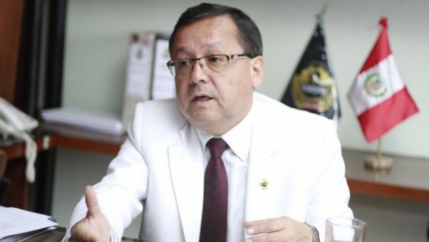 Manuel Vásquez: “En EsSalud se tercerizó la atención y solo hubo gastos”