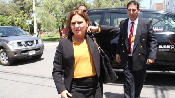 Muerte civil para corruptos y protección a quienes denuncien