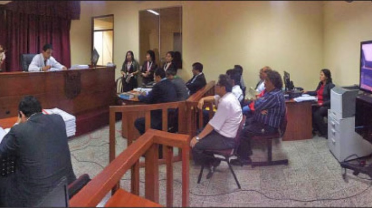 Ordenan captura de exfuncionaria y ex regidor de municipio provincial