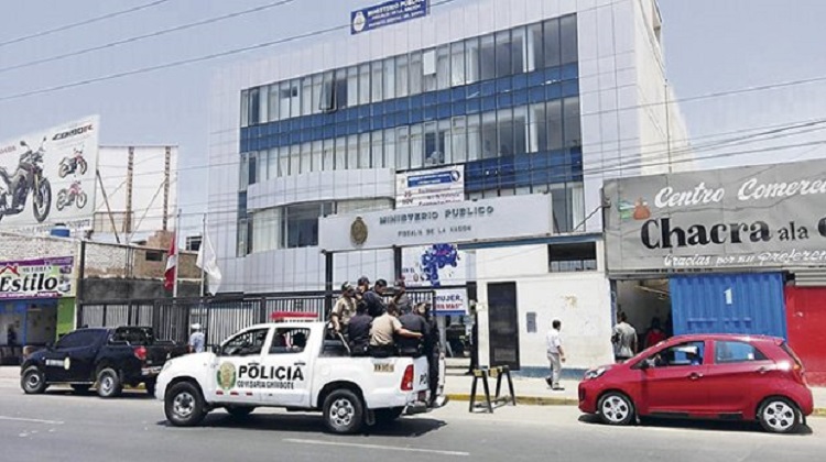 Auditores de la Contraloría investigan presunto desfalco de 400 mil soles