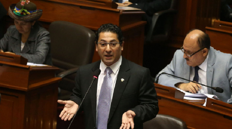 Funcionarios y servidores públicos estarán obligados a presentar declaración jurada