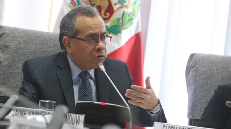 Jaime Saavedra pide a procuraduría denunciar a responsables de compras