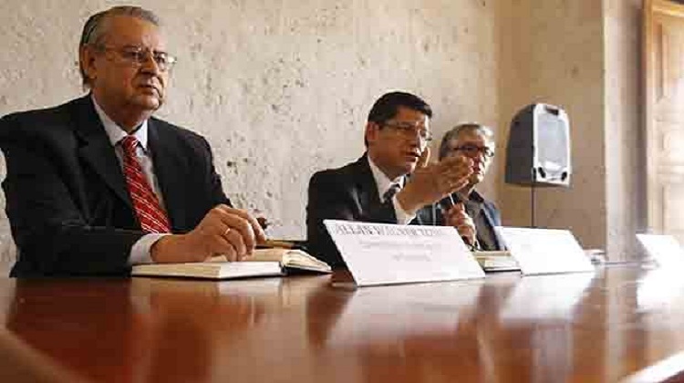 Proponen recompensar a denunciantes de corrupción