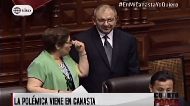 Millonaria compra de canastas que hizo el Congreso incluía viajes a Jamaica