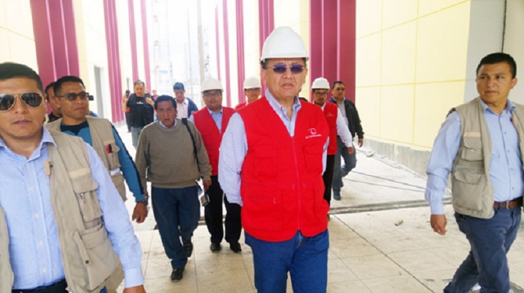 Contralor Alarcón inspecciona obras regionales con retrasos en Junín