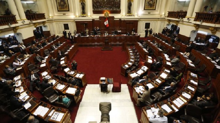 Congreso compró ‘a dedo’ lujoso auto valorizado en $ 38.500