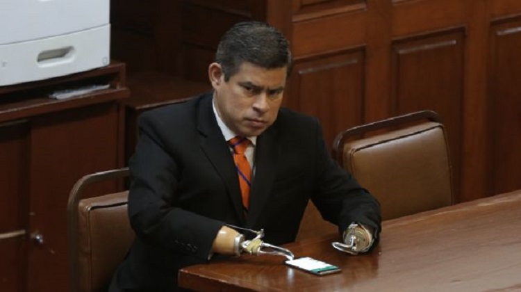 Cuestionan “improvisación” en los decretos anticorrupción del Ejecutivo