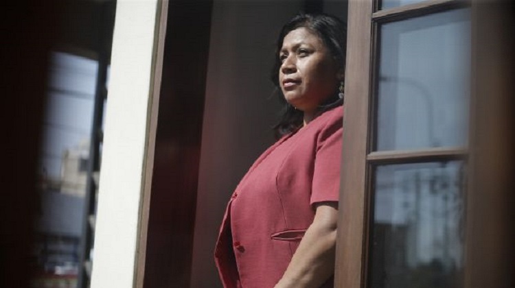 Mónica Yaya: “Los mayores corruptos cumplen las normas”