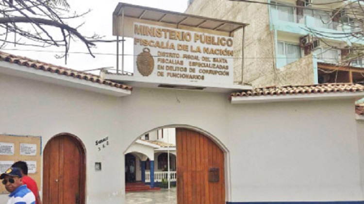 Desfilan “proveedores” por fiscalía anticorrupción por el desfalco