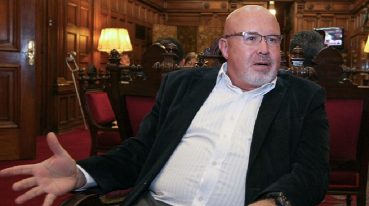 Estudiarán proyecto para que empresas sean responsables por delitos de corrupción