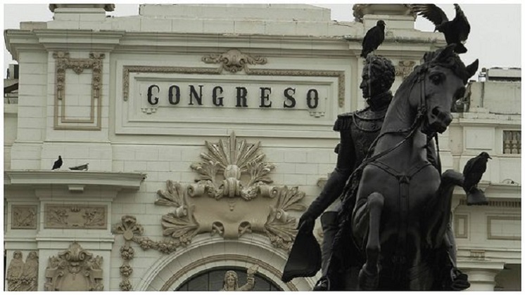 La Fiscalía inicia investigación por canastas y laptops