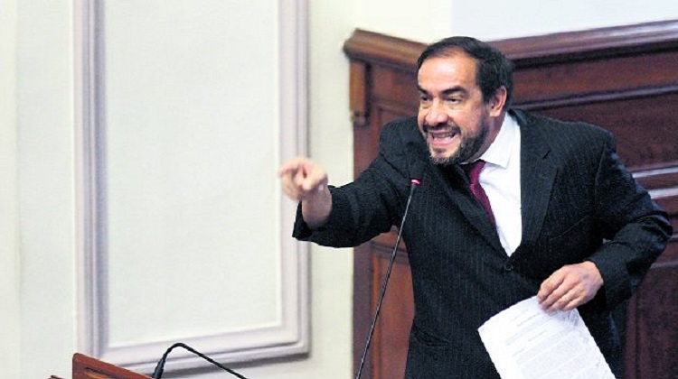 Denuncian blindaje a la corrupción con decreto sobre Proinversión