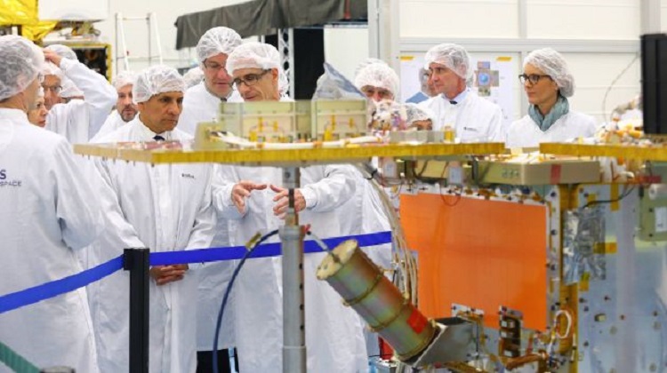 Satélite comprado por Humala no sirve para monitoreo de desastres naturales