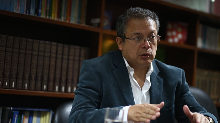 Corrupción y protección al denunciante, por Pedro Angulo A.