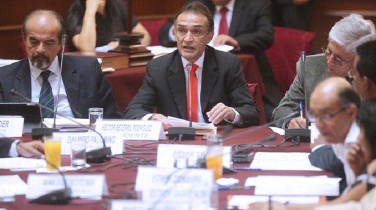 Solicitarán facultades para investigar presuntos actos de corrupción en tres regiones