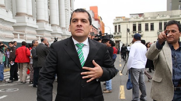 Acusan por presunto enriquecimiento ilícito a alcalde Omar Marcos