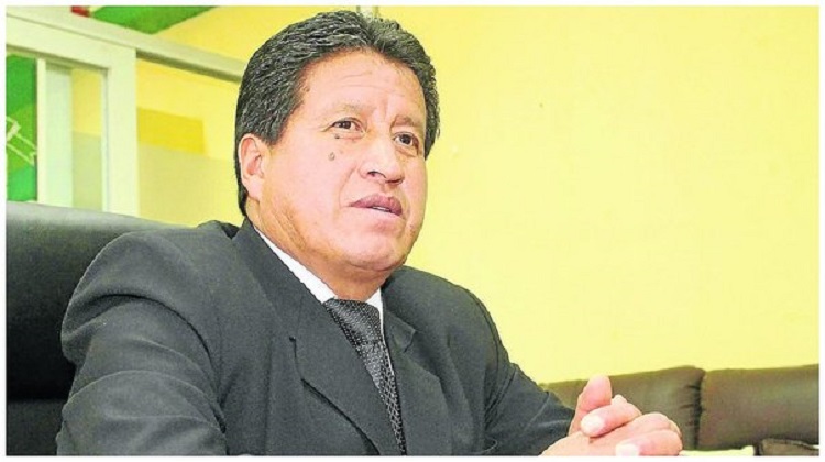 Alcalde de Tayacaja con orden de captura luego de que juez ordenara prisión