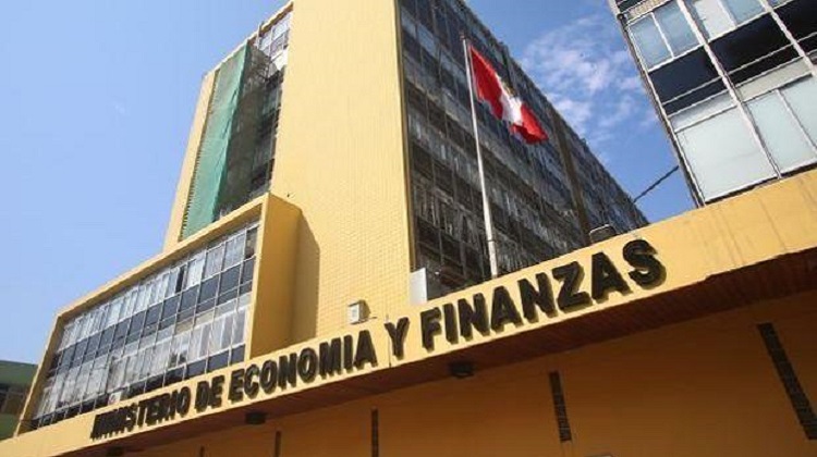 MEF responde a informe de contraloría y defiende adenda de aeropuerto de Chinchero